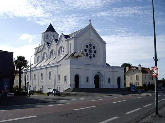 Église Saint Julien de Lescar à Tadousse