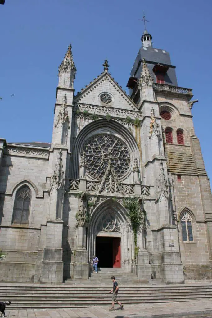 Église Saint Léonard