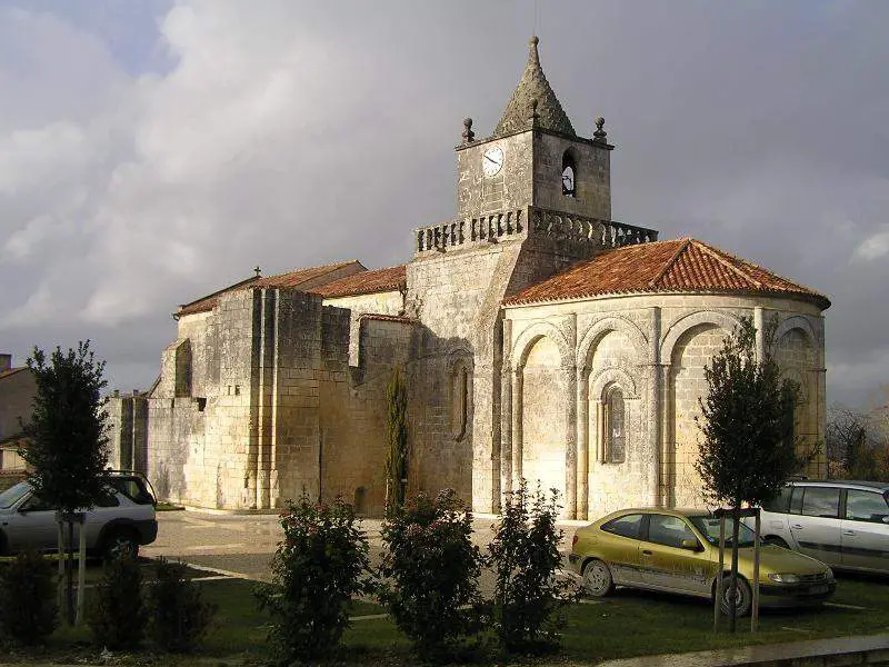 Église Saint-même-les-carrières : Saint-maxime