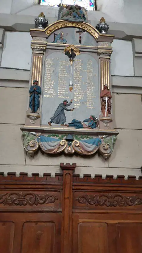 Eglise Saint-pierre à Olby