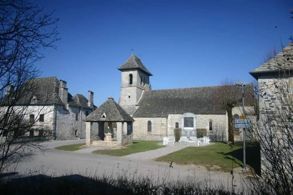 Eglise Saint-pierre (Bassignac-le-haut)