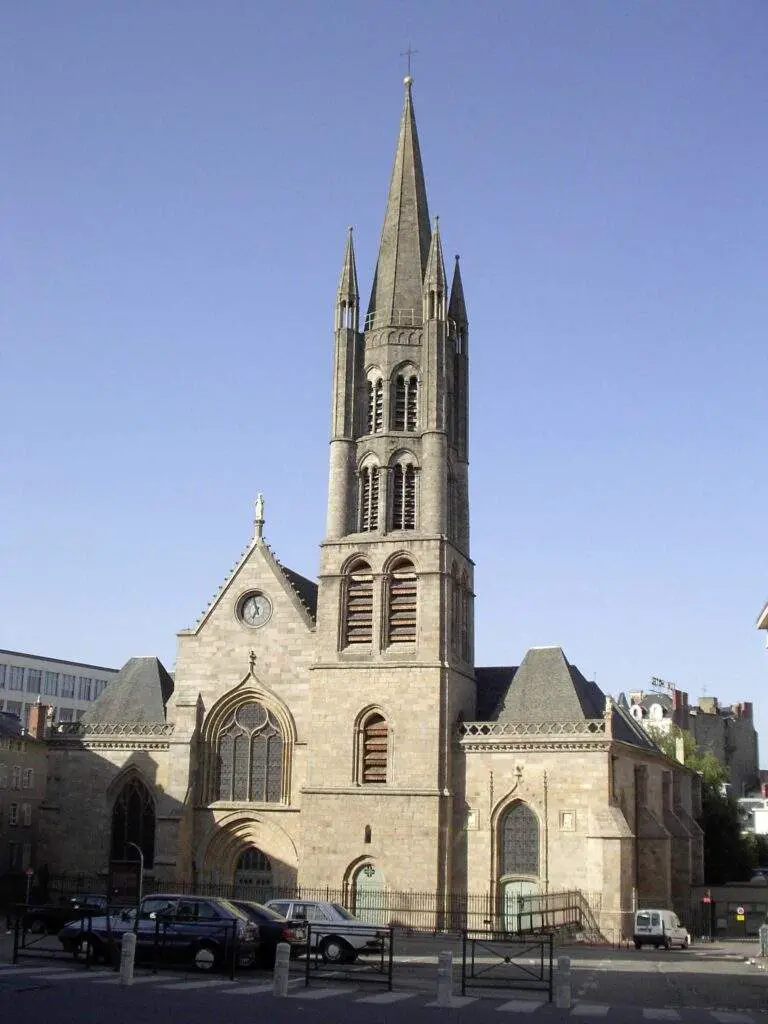 Église Saint Pierre Du Queyroix