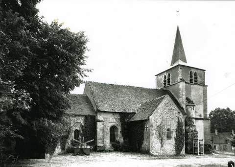 Eglise Saint Pierre (Eglise de Pouques)