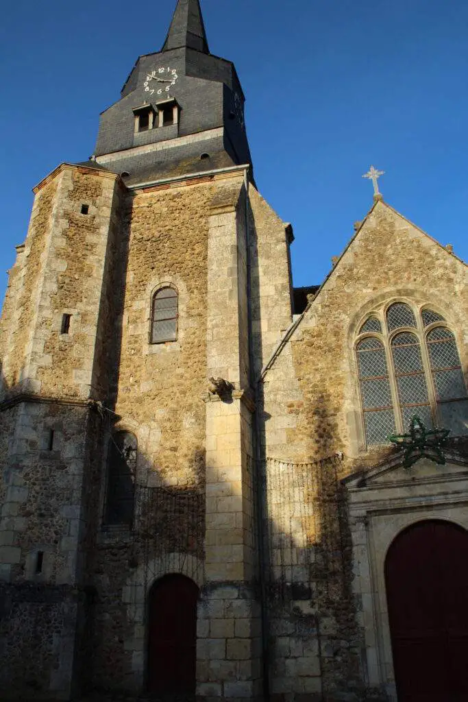 Eglise Saint  Pierre  Et Paul  de Melleray (Paroisse  de Montmirail)