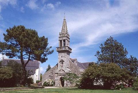 Eglise Saint–pierre Et Saint-paul (Gouesnac’h)