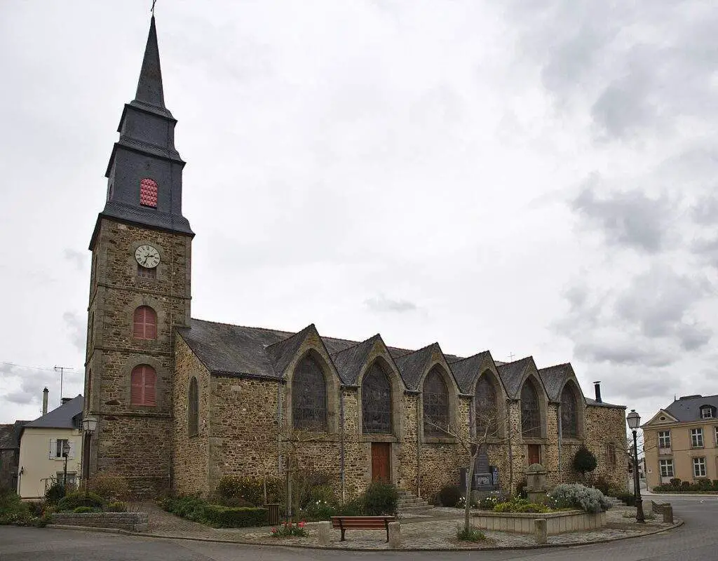 Église Saint-pierre Et Saint Paul (Guilliers)