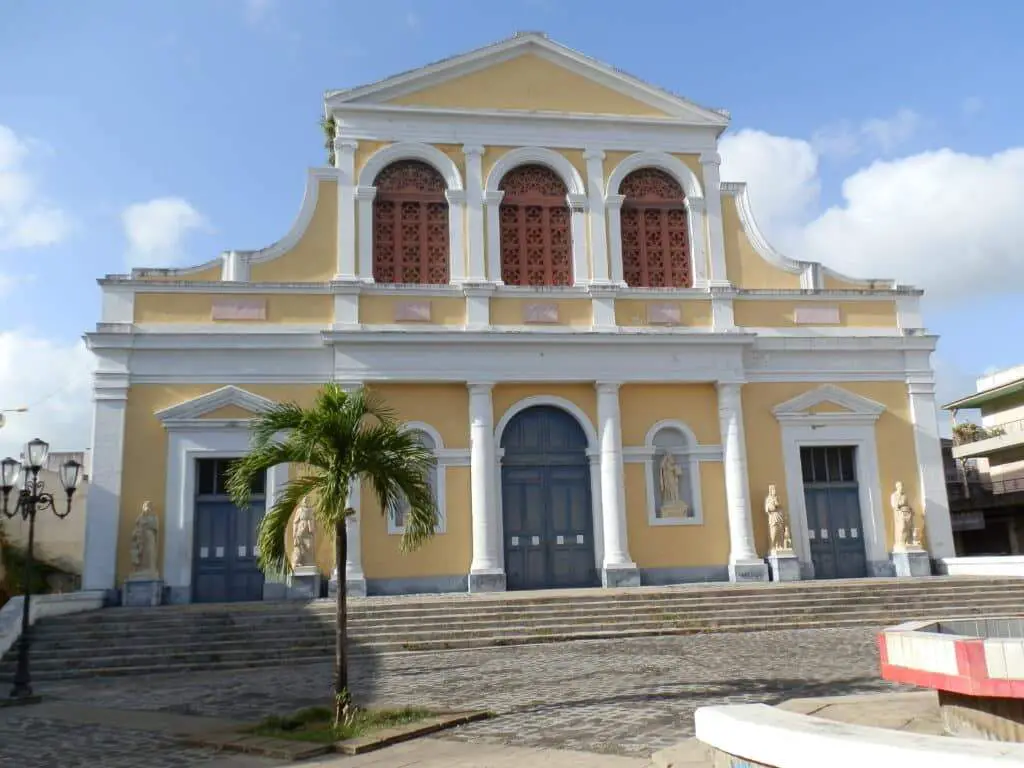 Église Saint Pierre Et Saint Paul