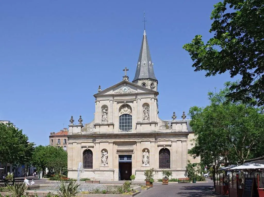 Église Saint Pierre Et Saint Paul