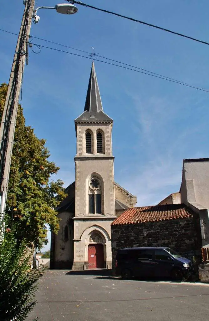 Eglise Saint-victor Et Sainte Couronne
