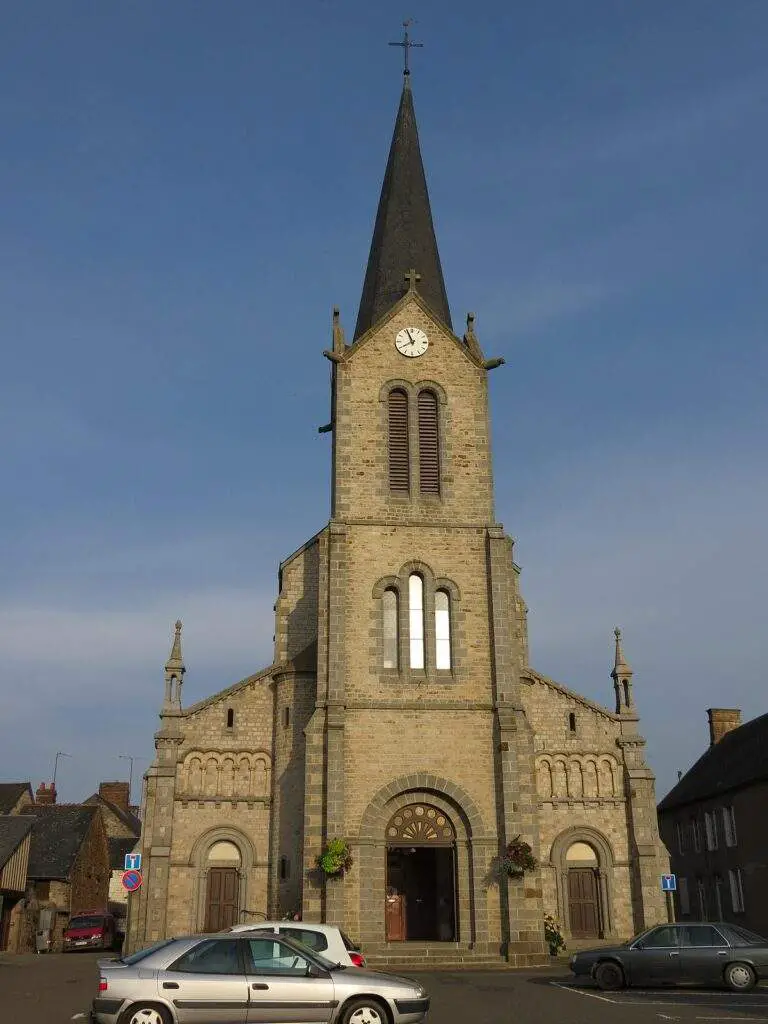 Église Sainte-marie-madeleine-et Saint-julien (La Chapelle-d’andaine)