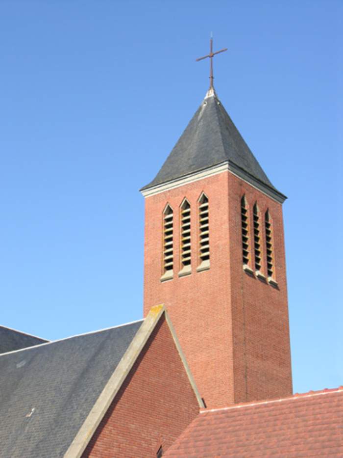 Église Sainte Thérèse de L’enfant Jésus À Vésines