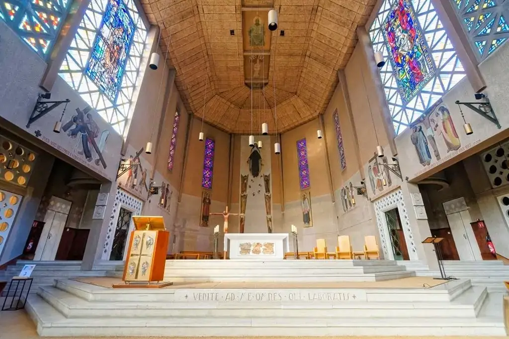 Église Sainte Thérèse de L’enfant Jésus