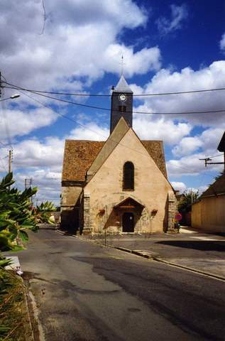 Église Saints Philippe Et Jacques (Soulaires)