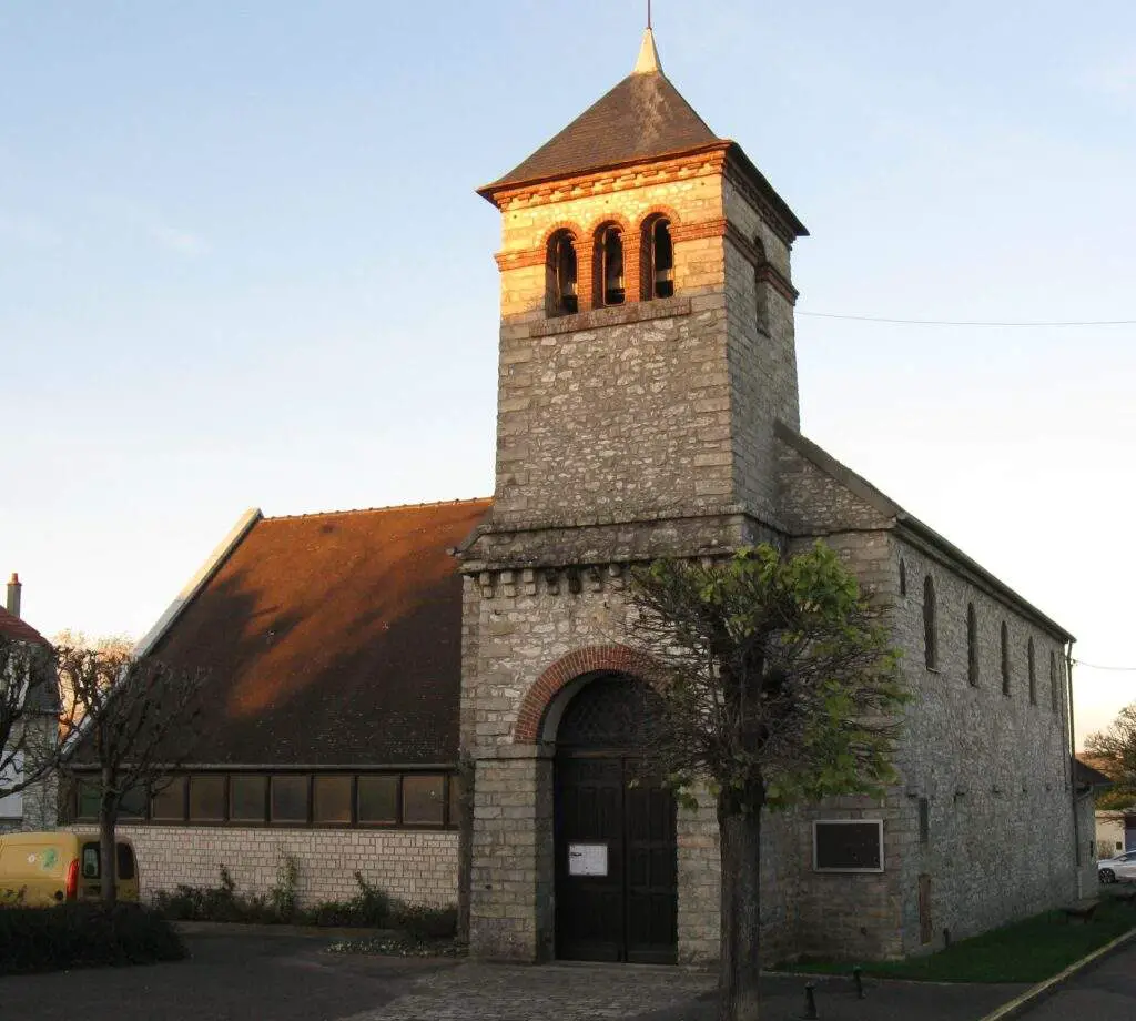 Église Saints Philippe Et Jacques