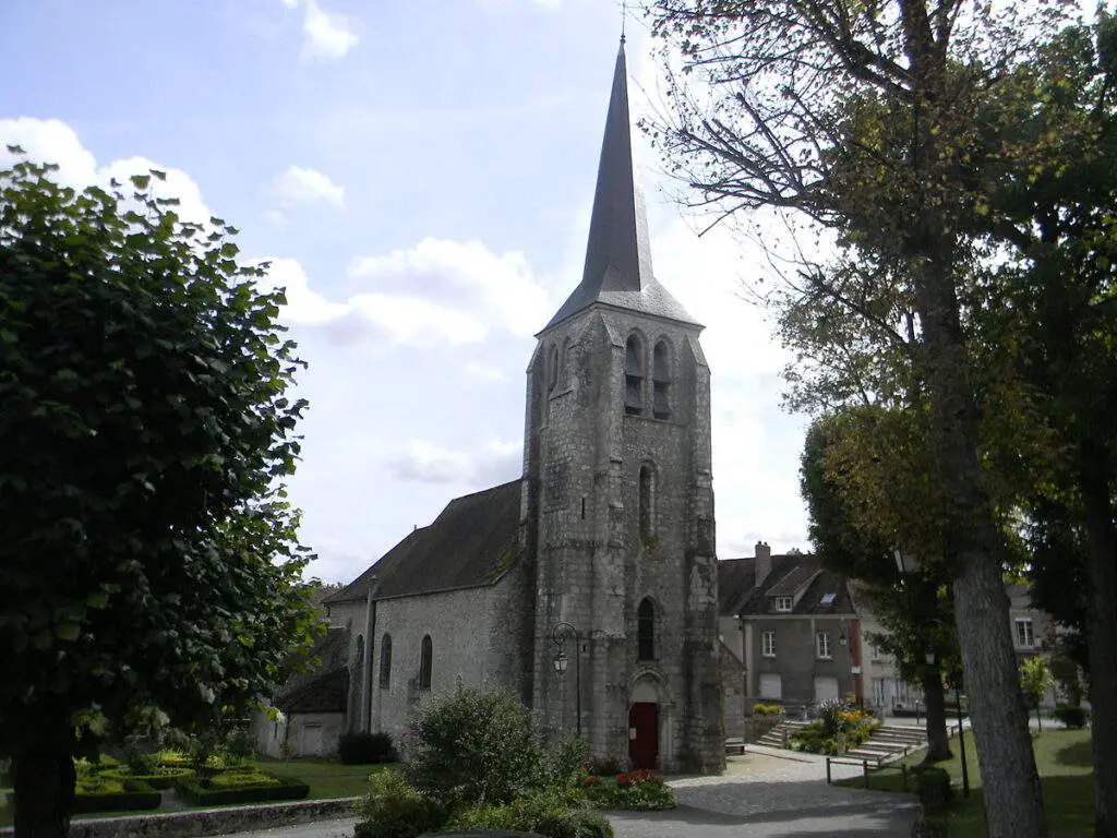 Église Saints Pierre Et Paul ( )