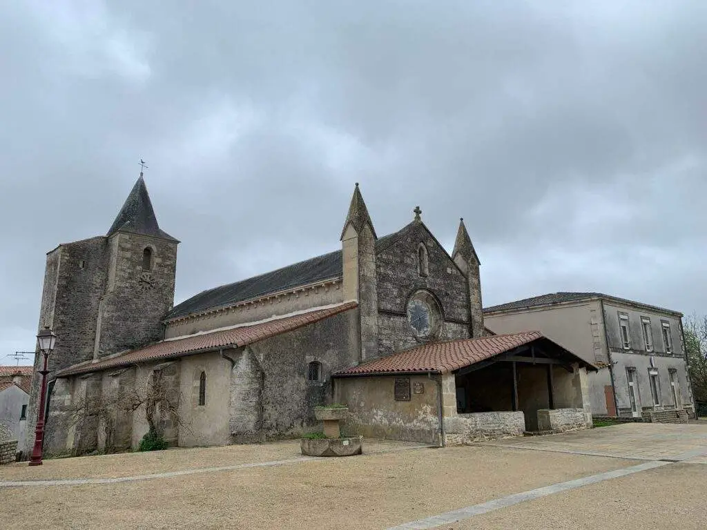 Église Saivres (Saint-pierre)