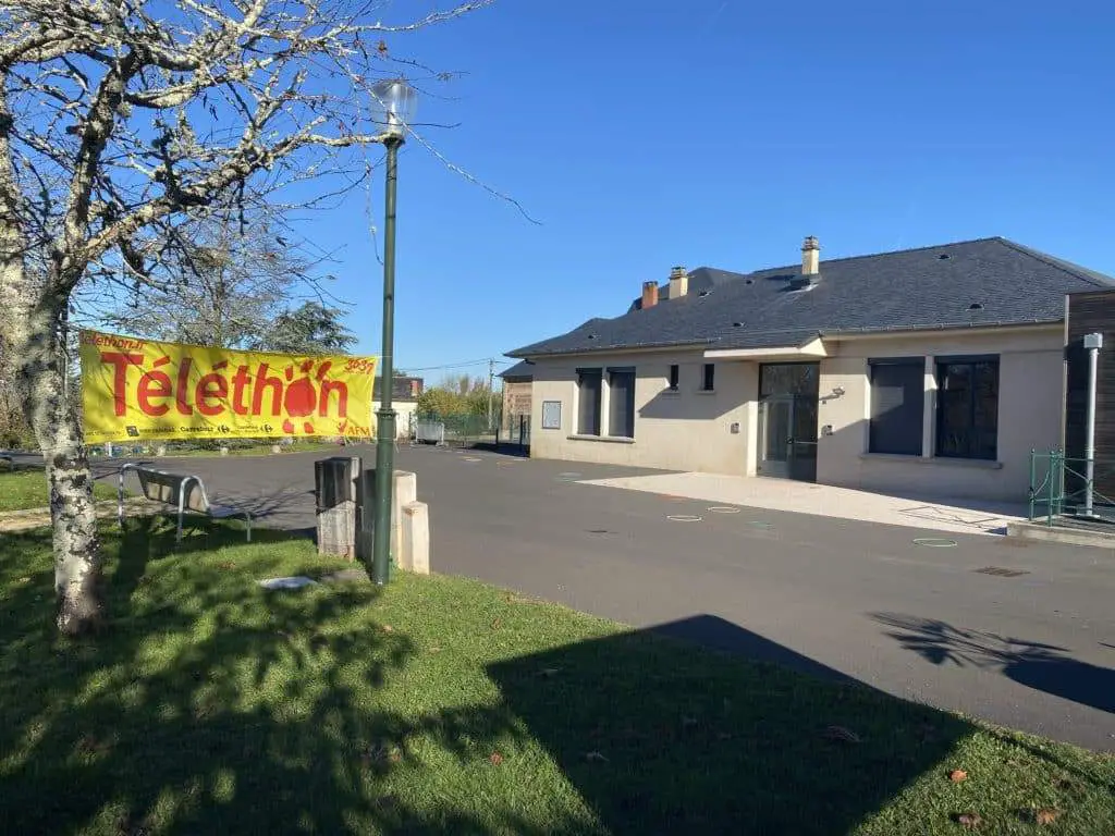 Église Salle Polyvalente de Saint-aulaire