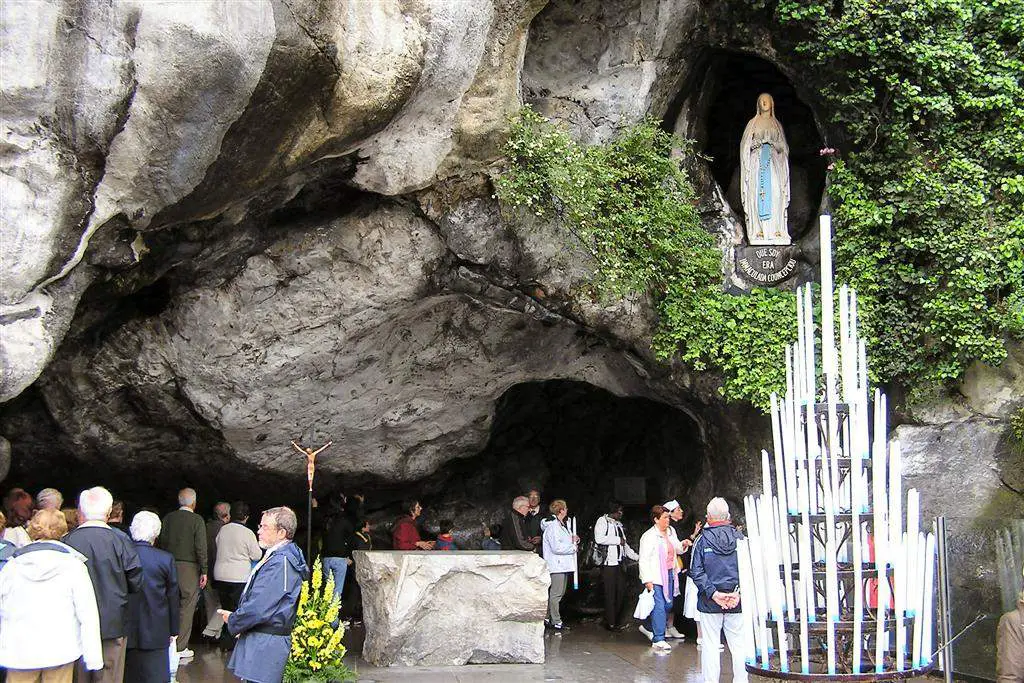 Église Sanctuaire Grotte de Lourdes