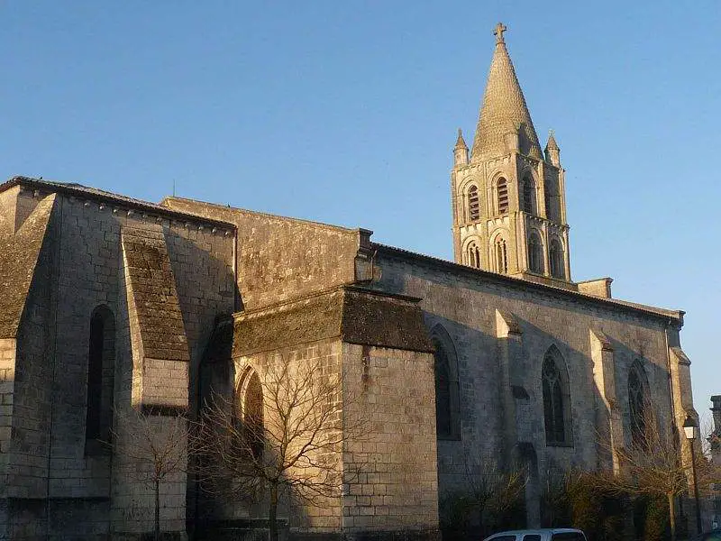 Église Segonzac : Saint-pierre