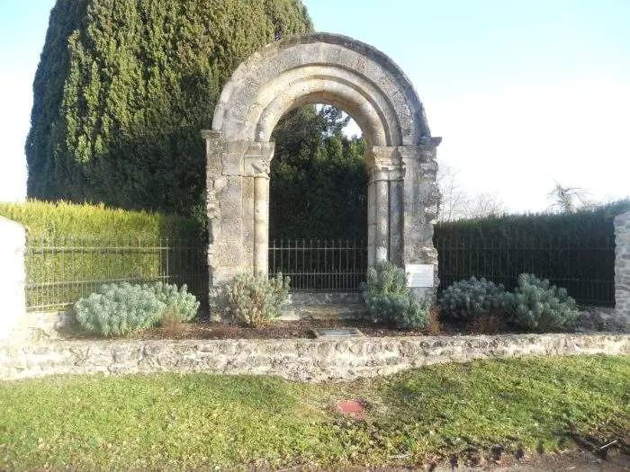 Église Vestiges de L’eglise (Saint Fiacre)