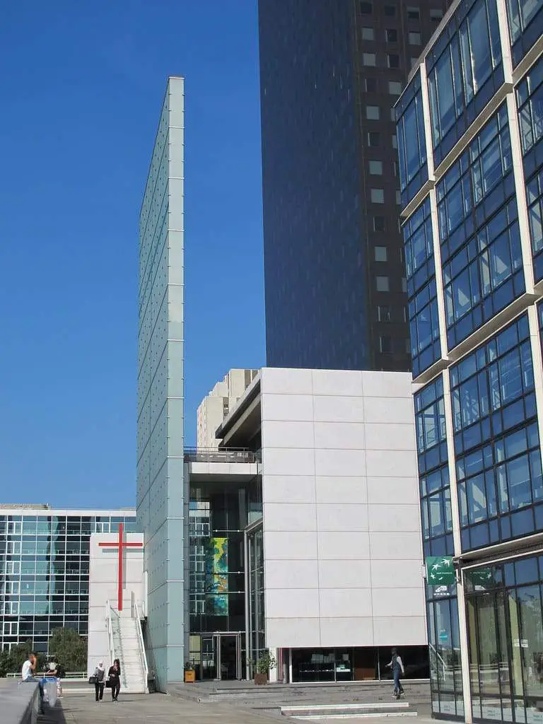 Maison D’église Notre-dame de Pentecôte (La Défense)