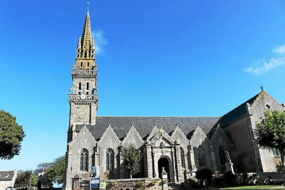 Plounévez-lochrist (Eglise Saints Pierre-saint Paul)